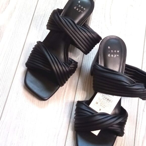 (74-3942)  A New Day Women's Sandals Sz 6 - Picture 5 of 8